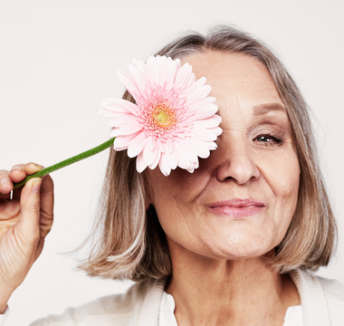 Why Midlife Skin Is Craving Oil-Based Rituals (Not Retinols)