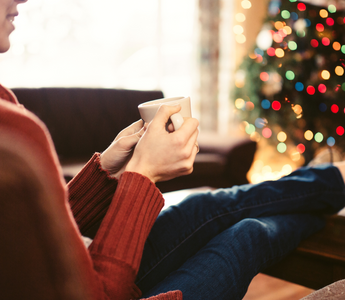 5 Essential Oils You Didn’t Know Could Change Your Holiday Game